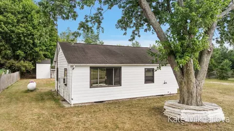 Exterior - 75 4th, Plainwell, MI 49080 photo 27 of 28