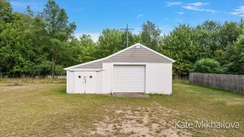 Exterior - 75 4th, Plainwell, MI 49080 photo 28 of 28