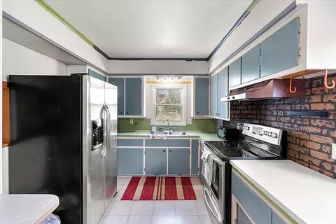 Kitchen - 75 4th, Plainwell, MI 49080 photo 1 of 6