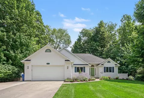1466 Coolidge, Kalamazoo, MI 49006