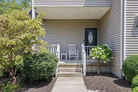 Exterior - 561 Upton, Saint Joseph, MI 49085 photo 6 of 7