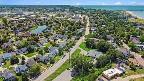 View/Area - 561 Upton, Saint Joseph, MI 49085 photo 1 of 3