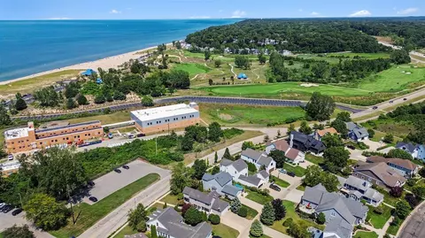View/Area - 561 Upton, Saint Joseph, MI 49085 photo 2 of 3