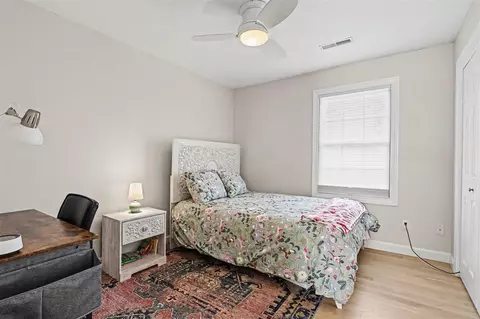 Bedroom - 561 Upton, Saint Joseph, MI 49085 photo 4 of 5