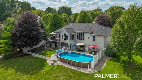 72 Chelsea, Rockford, MI 49341