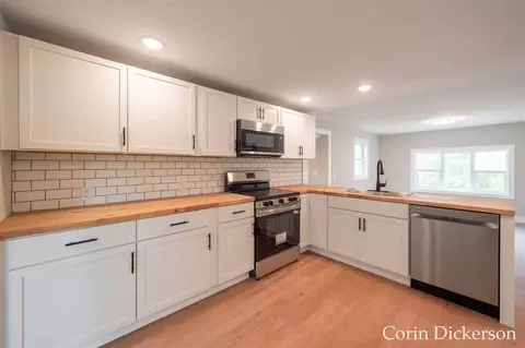 Kitchen - 10860 Douglas, Plainwell, MI 49080 photo 3 of 4