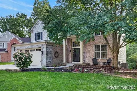 2554 Woodcreek, Grand Rapids, MI 49546