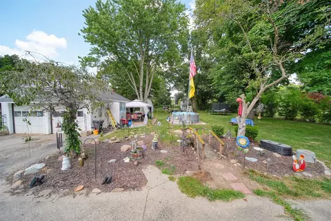 Exterior - 1418 Moore, Adrian, MI 49221 photo 6 of 15