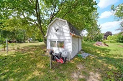 Exterior - 1418 Moore, Adrian, MI 49221 photo 11 of 15