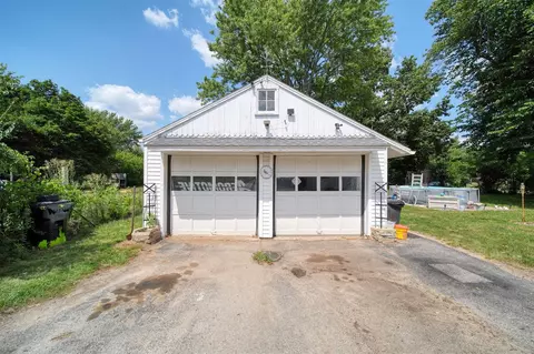 Exterior - 1418 Moore, Adrian, MI 49221 photo 4 of 15