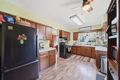 Kitchen - 1418 Moore, Adrian, MI 49221 photo 3 of 3