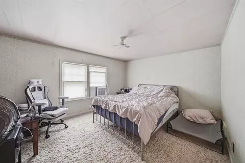 Bedroom - 1418 Moore, Adrian, MI 49221 photo 5 of 11