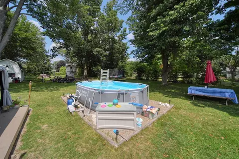Exterior - 1418 Moore, Adrian, MI 49221 photo 7 of 15