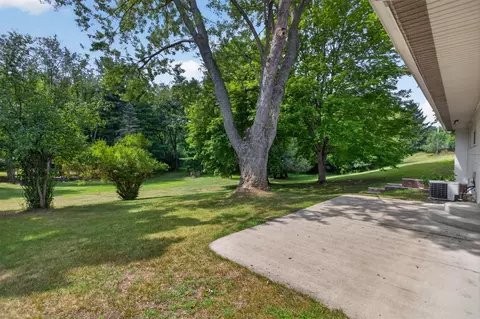 Exterior - 145 Mohawk, Jackson, MI 49203 photo 8 of 9