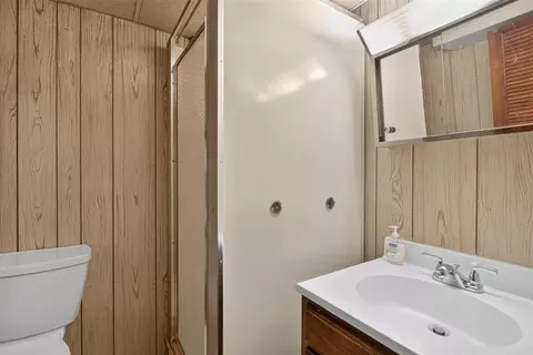 Bath - 145 Mohawk, Jackson, MI 49203 photo 6 of 6