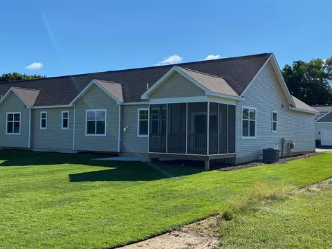 5635 Trail #8, Whitmore Lake, MI 48189