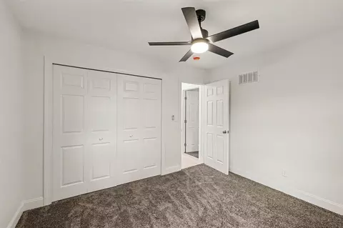Bedroom - 6627 S Jackson, Jackson, MI 49201 photo 4 of 4