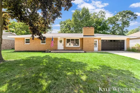 3555 Chippewa, Norton Shores, MI 49441