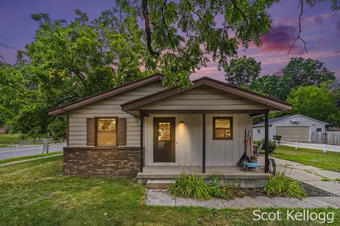 3822-3824 Burlingame, Wyoming, MI 49509