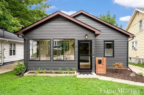 936 Valley, Grand Rapids, MI 49504