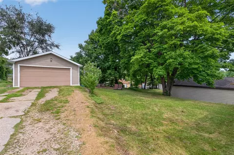Exterior - 438 W Monroe, Jackson, MI 49202 photo 3 of 5