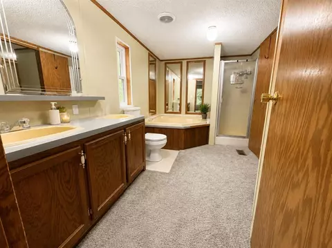 Bath - 12945 Saddler, Plainwell, MI 49080 photo 2 of 2