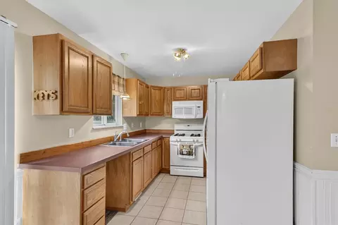 Kitchen - 11209 Jackson, Taylor, MI 48180 photo 2 of 6