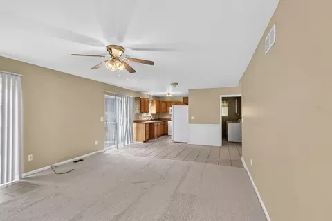 Living - 11209 Jackson, Taylor, MI 48180 photo 7 of 7