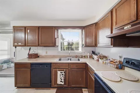 Kitchen - 2129 Heights, Brooklyn, MI 49230 photo 1 of 1