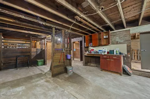 Entry Way - 7760 Empire, Benton Harbor, MI 49022 photo 9 of 11