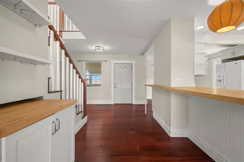 Entry Way - 7760 Empire, Benton Harbor, MI 49022 photo 4 of 11