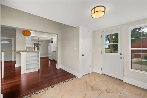 Entry Way - 7760 Empire, Benton Harbor, MI 49022 photo 2 of 11