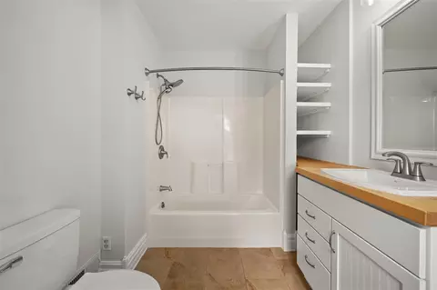 Bath - 7760 Empire, Benton Harbor, MI 49022 photo 3 of 8