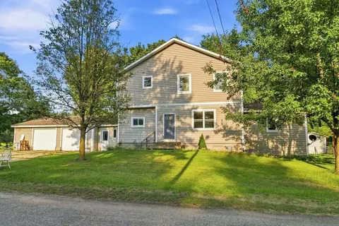 520 N Queen, Nashville, MI 49073