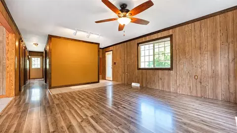 Living - 6278 Brooklyn, Jackson, MI 49201 photo 2 of 3