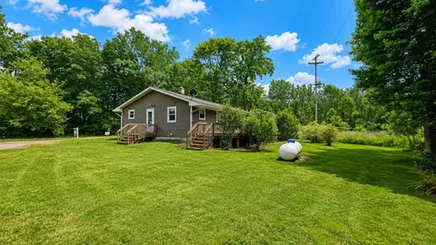 Exterior - 6278 Brooklyn, Jackson, MI 49201 photo 3 of 6