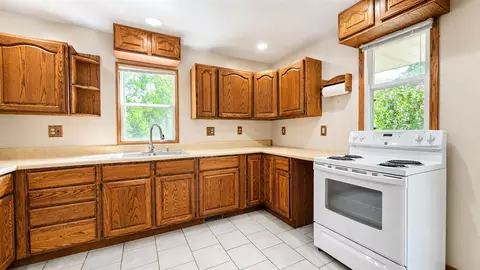 Kitchen - 6278 Brooklyn, Jackson, MI 49201 photo 2 of 3