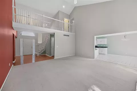 Living - 13601 Chestnut, Taylor, MI 48180 photo 4 of 5