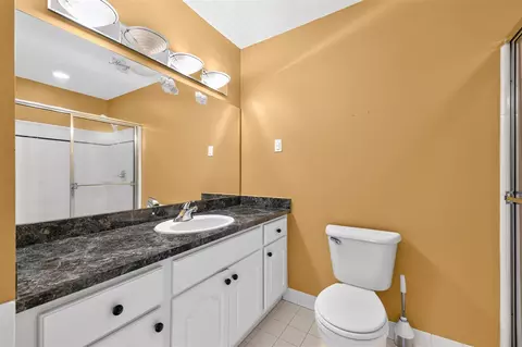 Bath - 13601 Chestnut, Taylor, MI 48180 photo 2 of 5