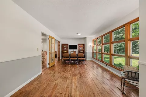 Dining - 215 Wickenham, Spring Arbor, MI 49283 photo 2 of 2