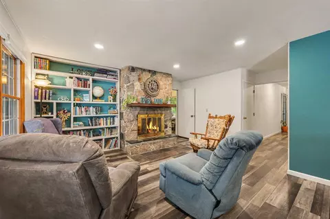Living - 215 Wickenham, Spring Arbor, MI 49283 photo 2 of 3