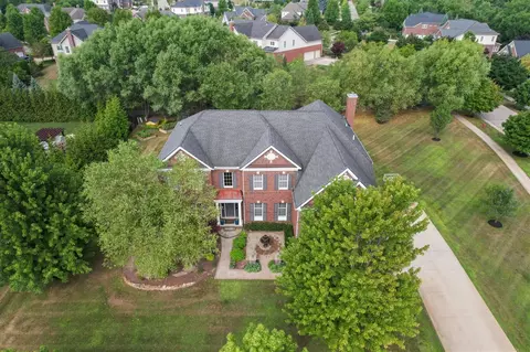 17629 Mystic Vly, Northville, MI 48168
