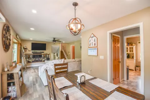 Dining - 536 Schaeffer, Coldwater, MI 49036 photo 2 of 2