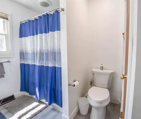 Bath - 536 Schaeffer, Coldwater, MI 49036 photo 2 of 4