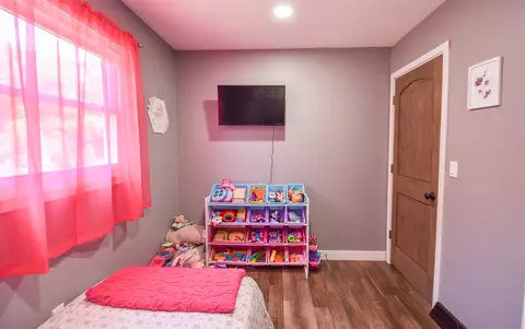 Bedroom - 536 Schaeffer, Coldwater, MI 49036 photo 5 of 10