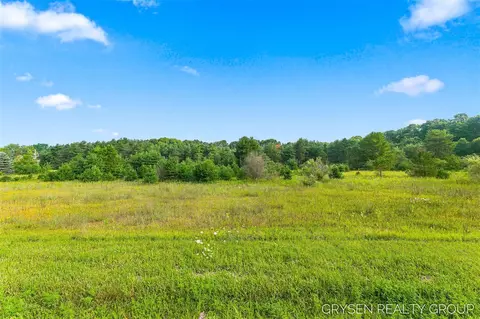 7369 14 Mile, Rockford, MI 49341