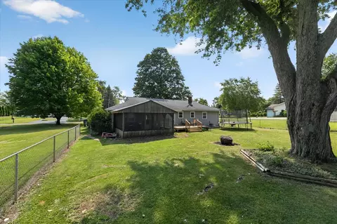 Exterior - 4940 Wanda, Jackson, MI 49201 photo 8 of 12