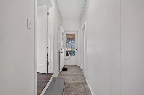 Entry Way - 4940 Wanda, Jackson, MI 49201 photo 1 of 2