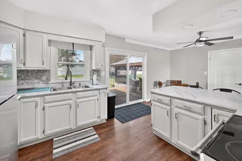 Kitchen - 4940 Wanda, Jackson, MI 49201 photo 1 of 4