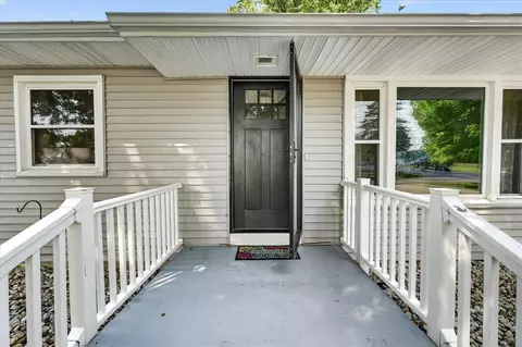Exterior - 4940 Wanda, Jackson, MI 49201 photo 2 of 12